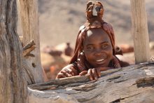 De Himba is een van de laatste nomadische stammen en leven in Namibië